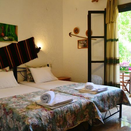 Spiros Rooms Panormos  Ngoại thất bức ảnh