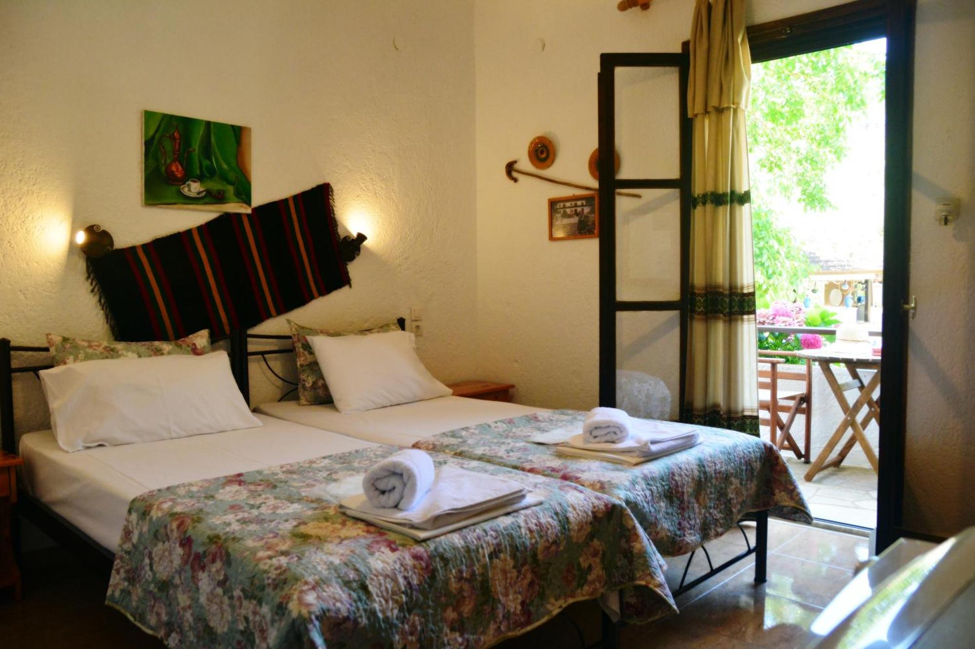 Spiros Rooms Panormos  Ngoại thất bức ảnh
